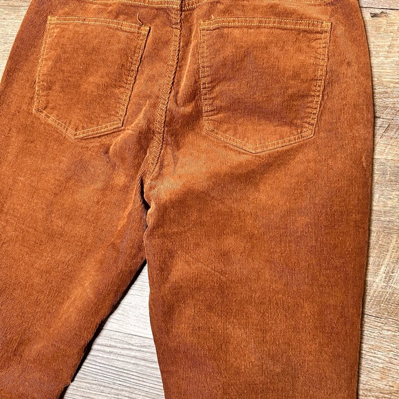 Gap Women’s Corduroy Pants - Picture 3 of 5